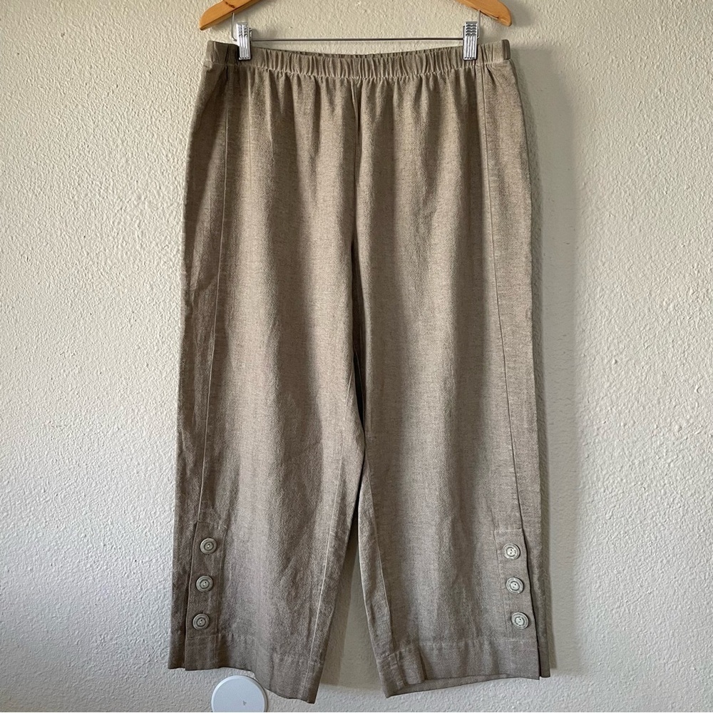 Soft Surroundings Pull on Pants Womens L Gray Wide Leg Cropped Gauzy Buttons EUC